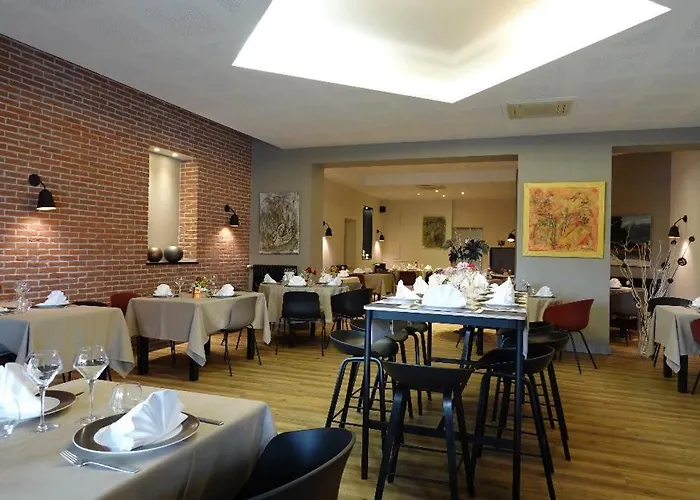 Restaurant De La Poste 3* Saint-Just-en-Chevalet