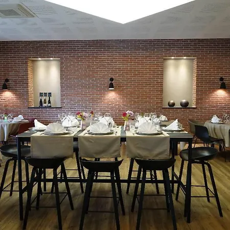 Restaurant De La Poste 호텔 3*