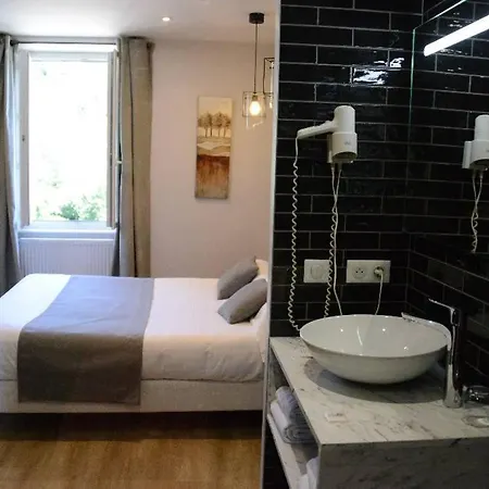 拉珀斯特餐厅酒店 3* Saint-Just-en-Chevalet