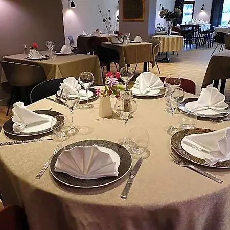 Hotel Restaurant De La Poste 3*