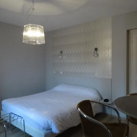 Restaurant De La Poste 호텔